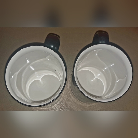 Dunoon stoneware holly mugs - Picture 7 of 8